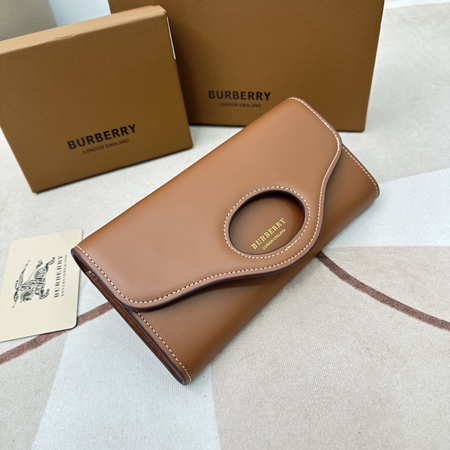 バーバリー財布背面デザイン
